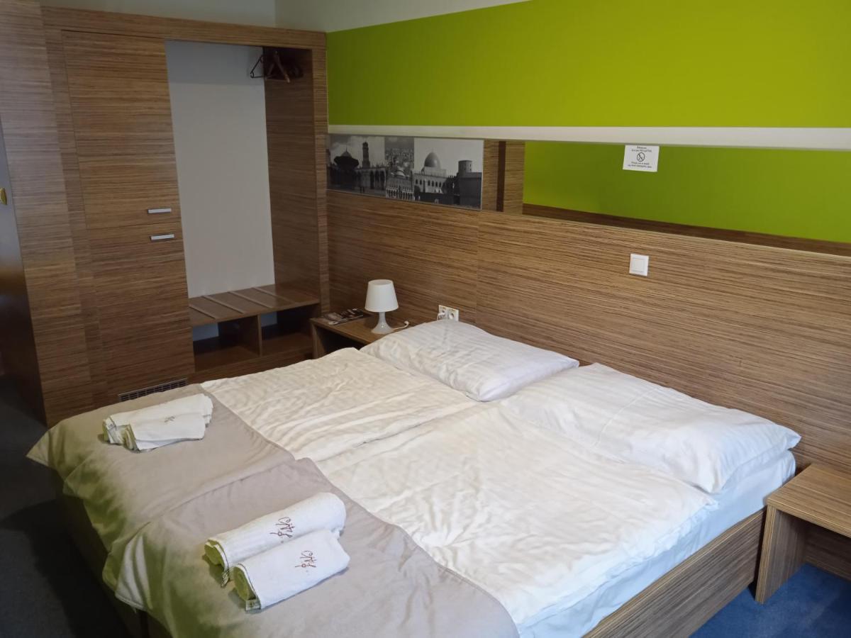 Hotelik Košice Esterno foto