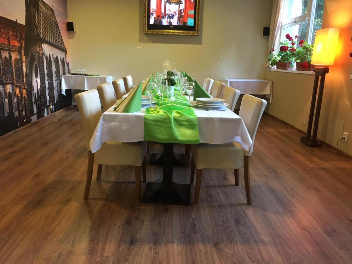 Hotelik Košice Esterno foto