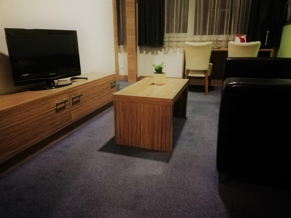 Hotelik Košice Esterno foto