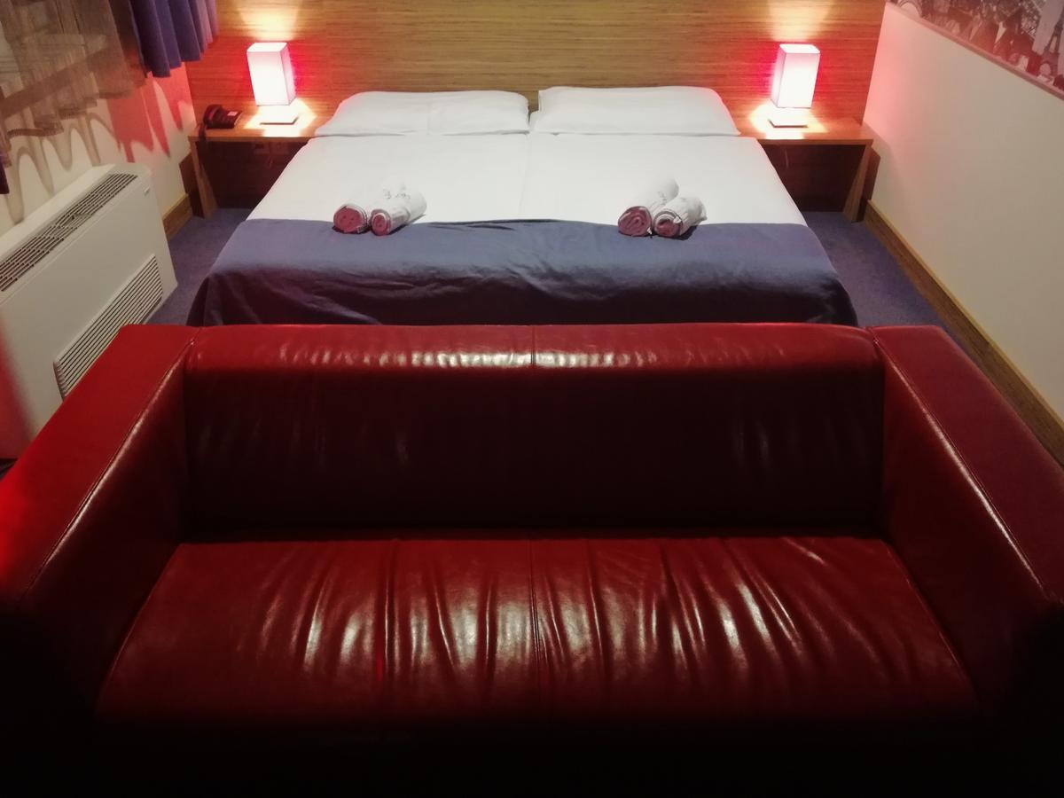 Hotelik Košice Esterno foto